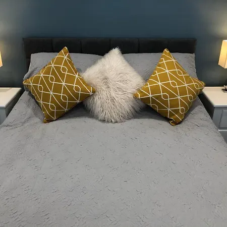 Castle-view Apartments, Flat Two *