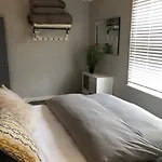 Castle-view Apartments, Flat Two Lejlighed *