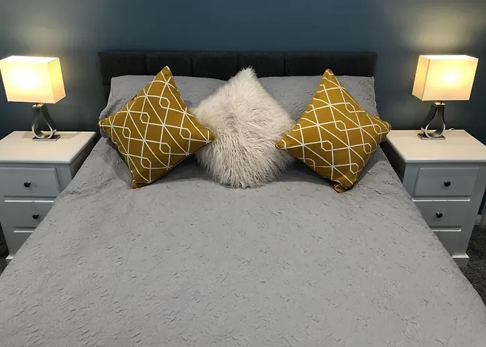 Castle-view Apartments, Flat Two *